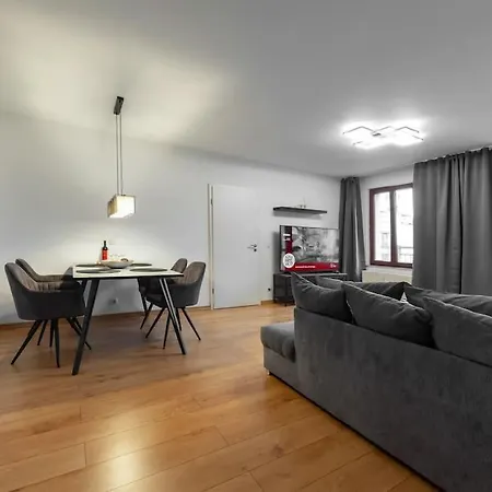 Appartement Luxus Am Zoo Mit Stellplatz